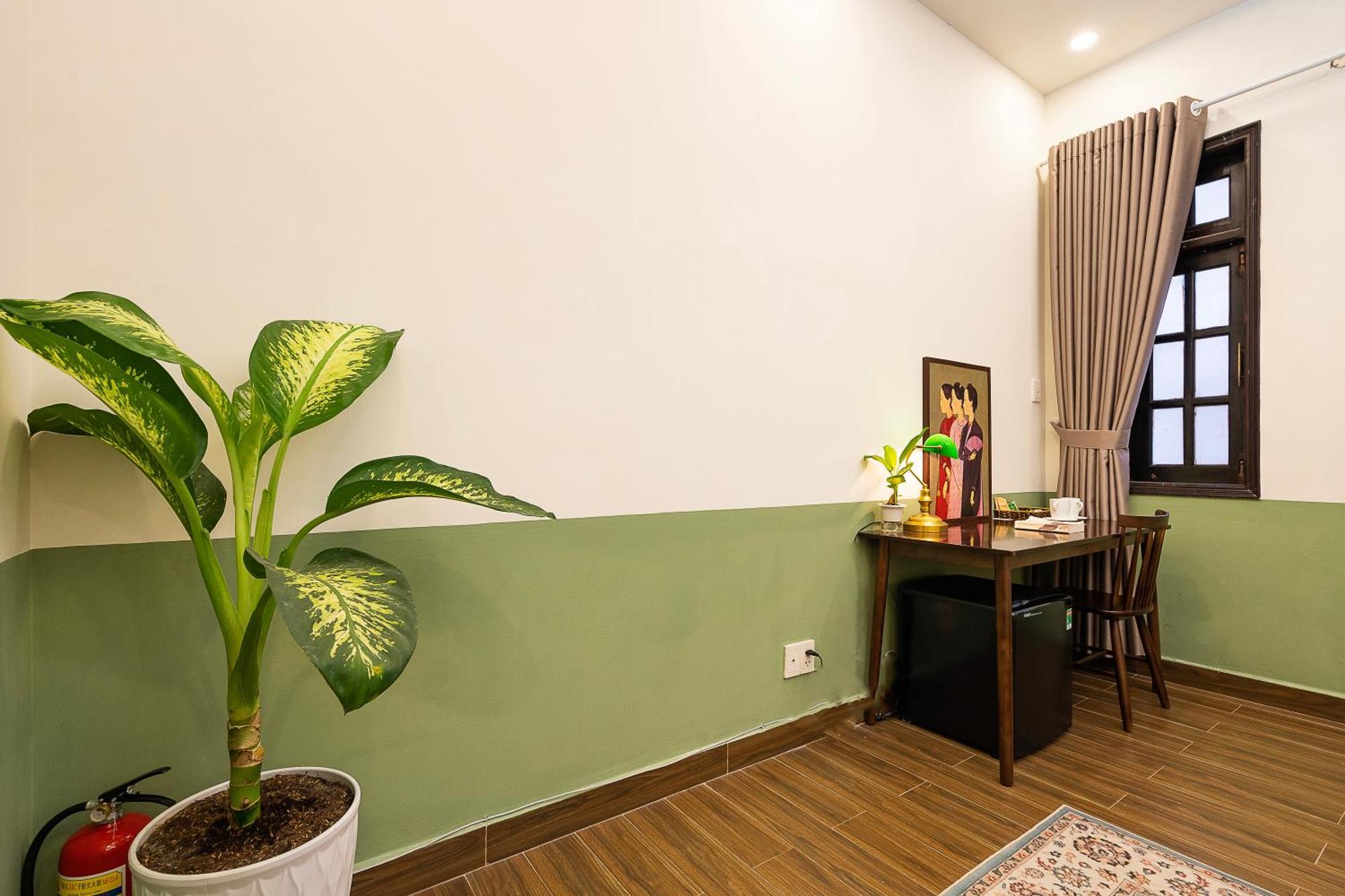 A Little Saigon Hotel - Bui Vien Walking Street ホーチミン市 エクステリア 写真
