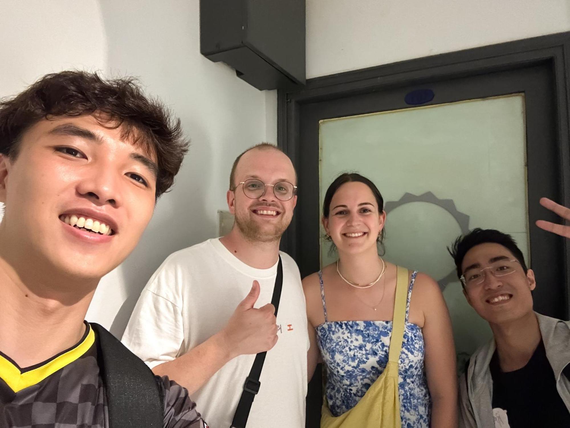 A Little Saigon Hotel - Bui Vien Walking Street ホーチミン市 エクステリア 写真